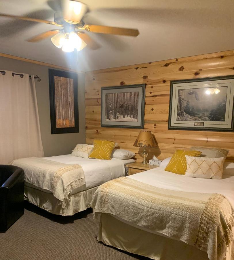 Muskie Bay Resort Nestor Falls 외부 사진
