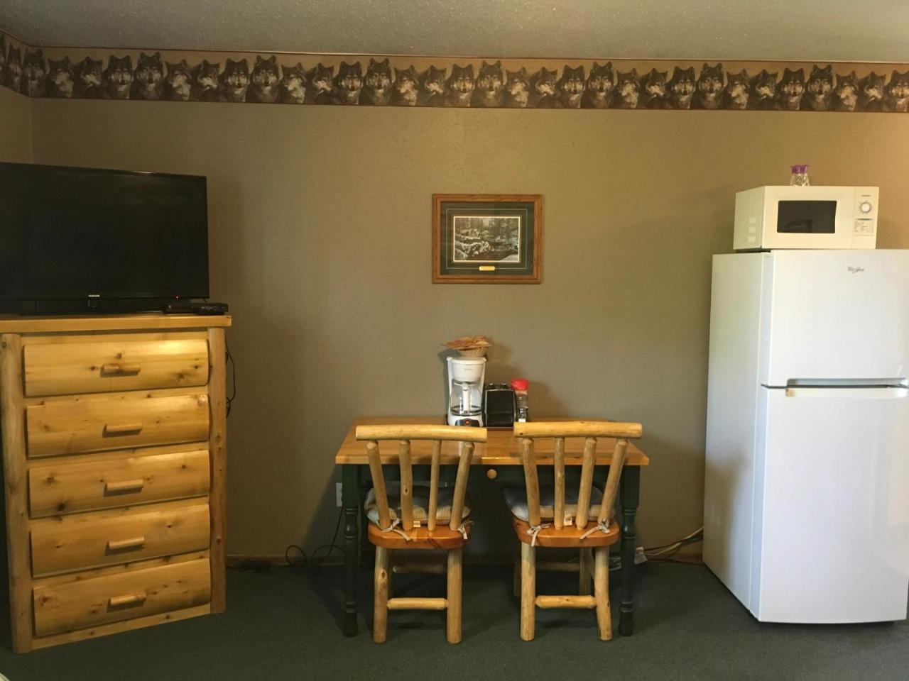 Muskie Bay Resort Nestor Falls 외부 사진