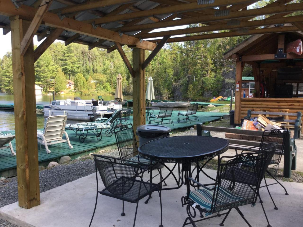 Muskie Bay Resort Nestor Falls 외부 사진