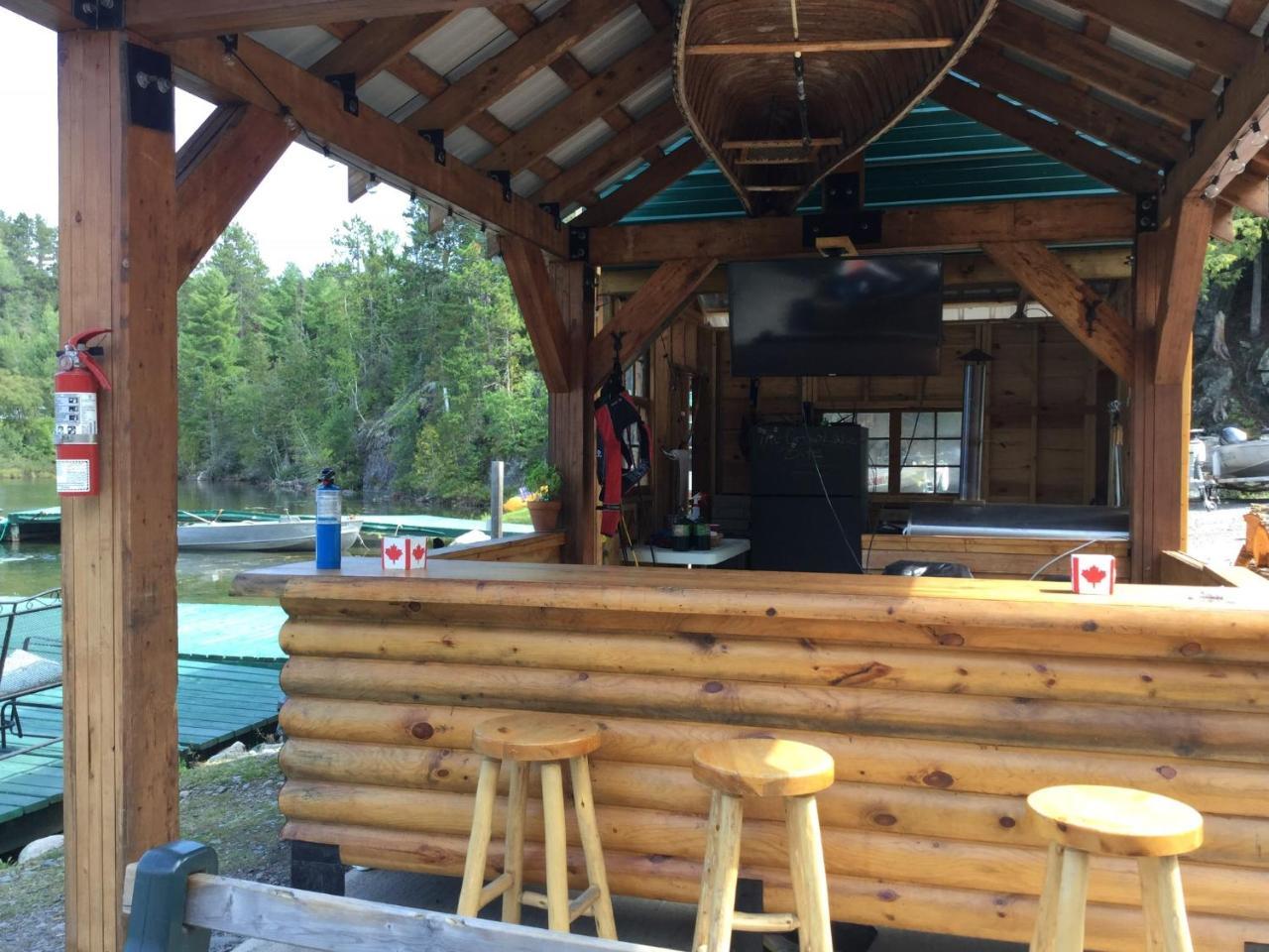 Muskie Bay Resort Nestor Falls 외부 사진